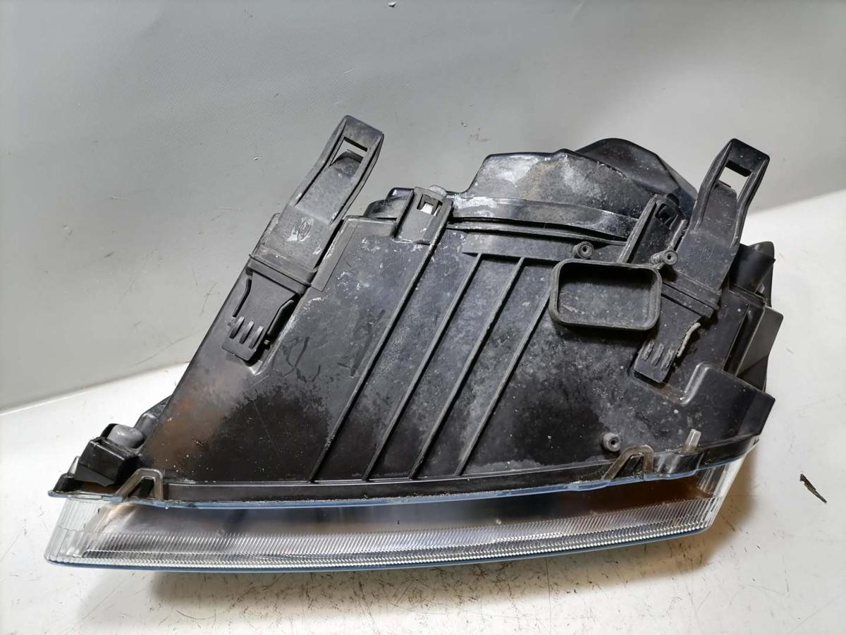 Ford Focus 2 original Scheinwerfer vorn rechts Halogen Bj.2006